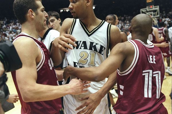 持球人施压 持球人施压