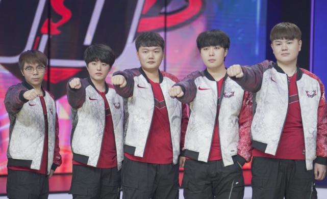 内收型边锋 内收型边锋